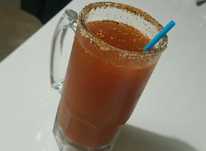 Una foto de Michelada
