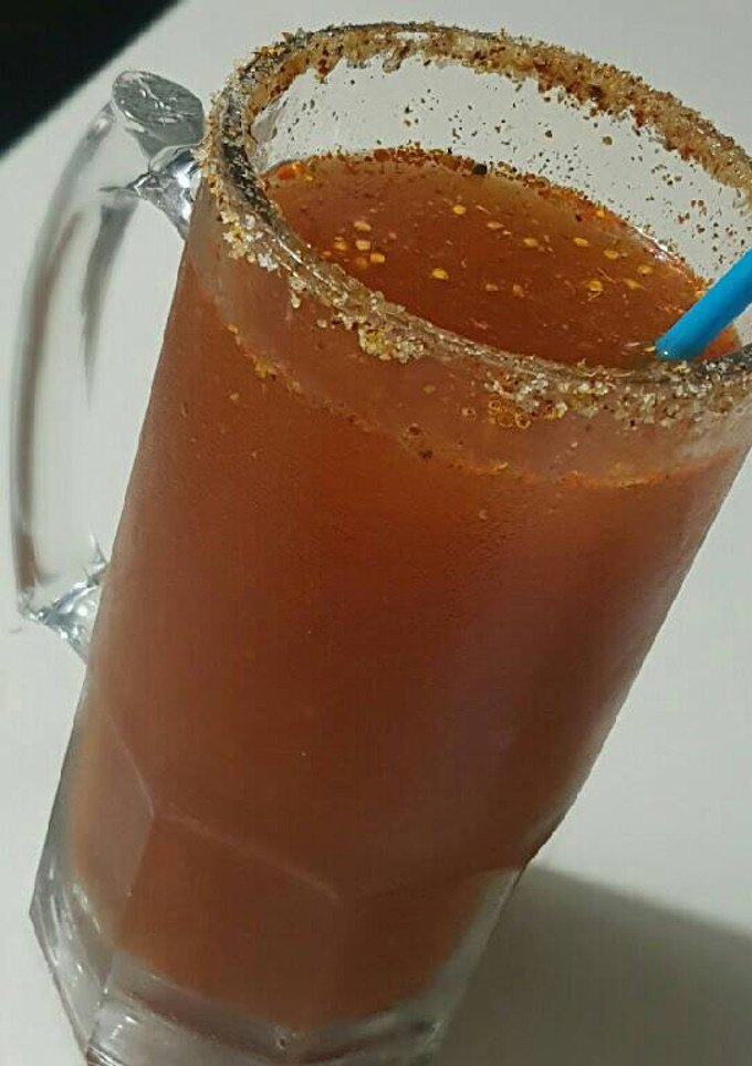 Una foto de Michelada