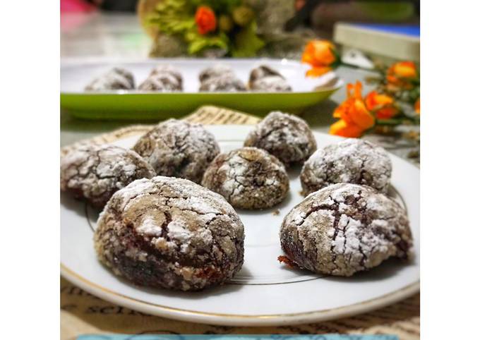 Brownie Crinkle Cookies