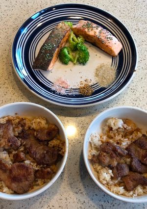 奶油香煎鮭魚，韓式烤肉飯『午餐輕食』 的食譜成品照片