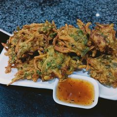 A picture of Crispy noodles pakora.