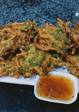 A picture of Crispy noodles pakora.