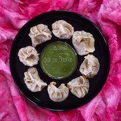 A picture of Veg momos.