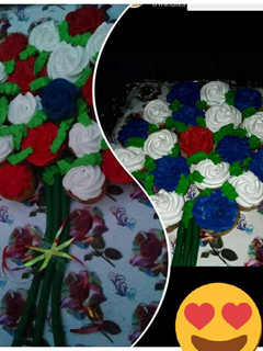 A picture of Rainbow cupcakes bouquets.