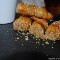 A picture of Baklava Rolls.