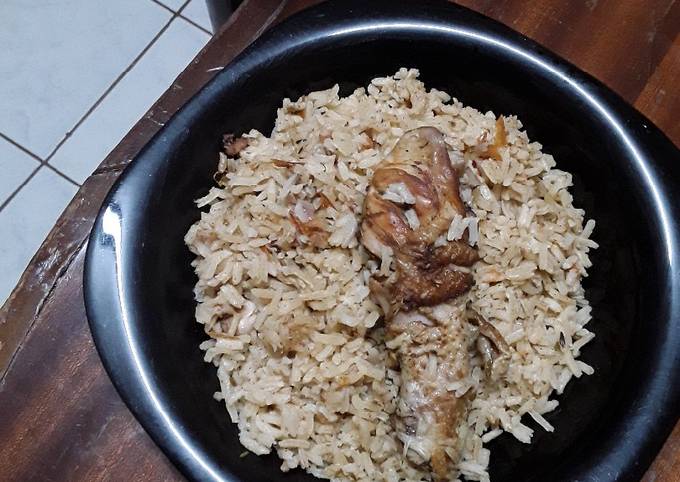 Step-by-Step Guide to Prepare Favorite Chicken pilau #4weeks challenge#