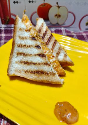A picture of Easy peasy cheesy sandwich.