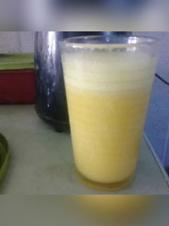 Una foto de Licuado de manzana y naranja🍎🍊