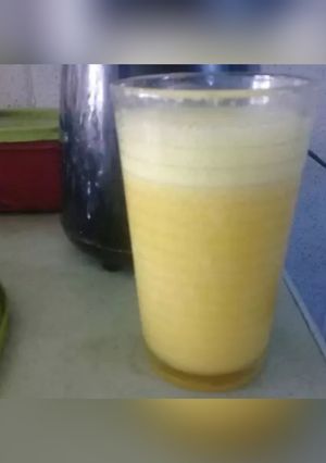 Una foto de Licuado de manzana y naranja🍎🍊