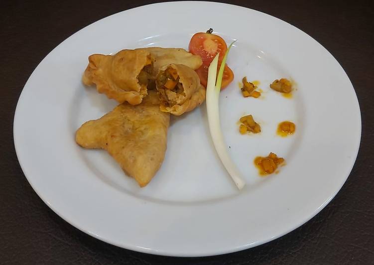 Pastel Kari Daging ala Umi Rusydah