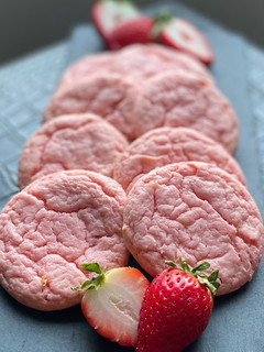 A picture of Strawberry Cake Mix Cookies *easy*.