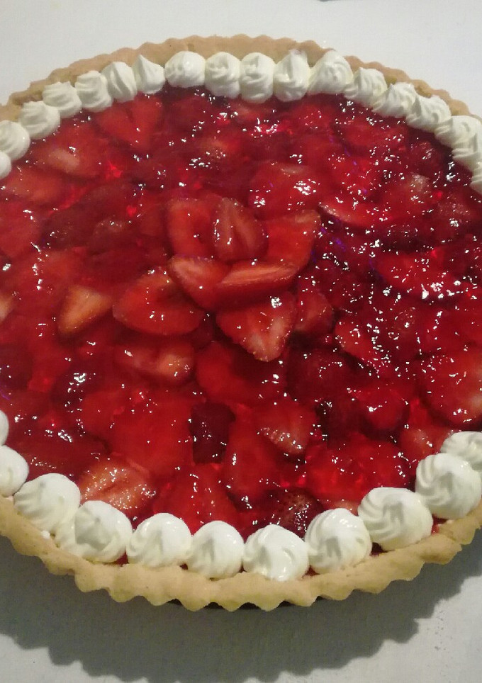 Una foto de Tarta de frutillas 🍓