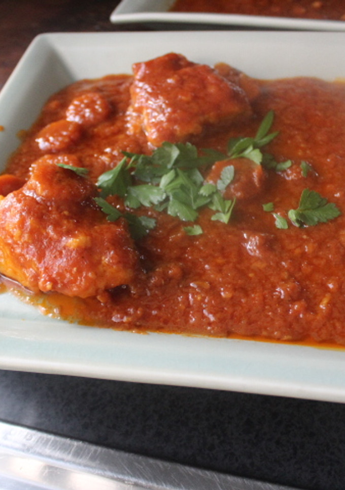 Una foto de Bacalao en salsa de tomate