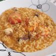 Arroz caldoso con chipirones y gambones