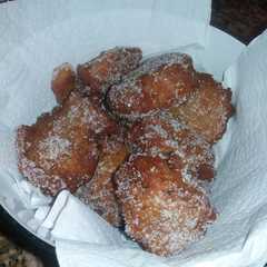 A picture of Buñuelos de banana y coco! 😋.