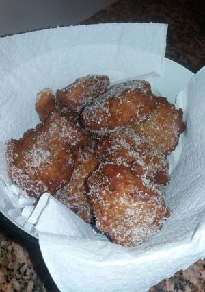 Una foto de Buñuelos de banana y coco! 😋
