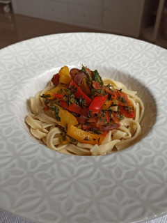 Una foto de Pasta con verduras