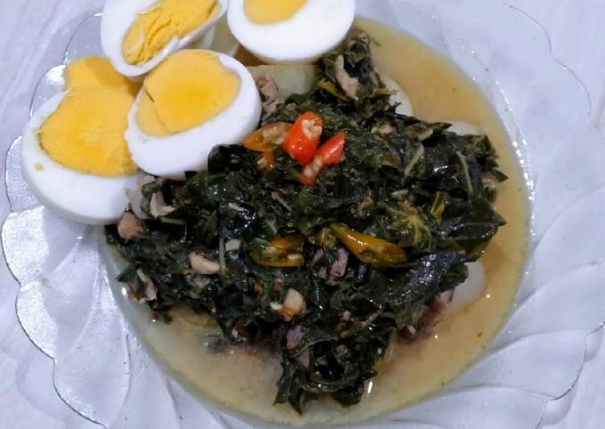 Standar Cara mudah bikin 2. Lontong Kari Daun Singkong hidangan Lebaran yang sesuai selera