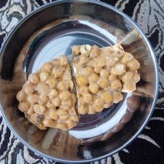 A picture of Chana gajak.