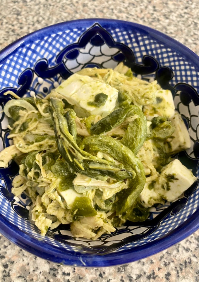 Una foto de Rajas con crema y pollo