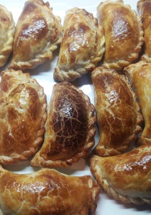 Una foto de Empanadas de atún con papa y calabaza