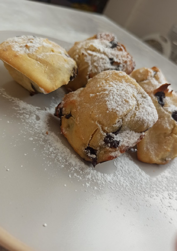 Una foto de Muffins de ricotta y chips de chocolate 🍫