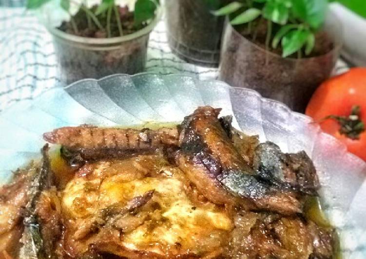 Cara Menyiapkan Sambel Pindang &amp;Telur Ceplok, Lezat