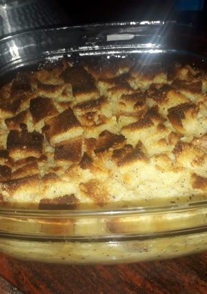 A picture of Bread pudding.