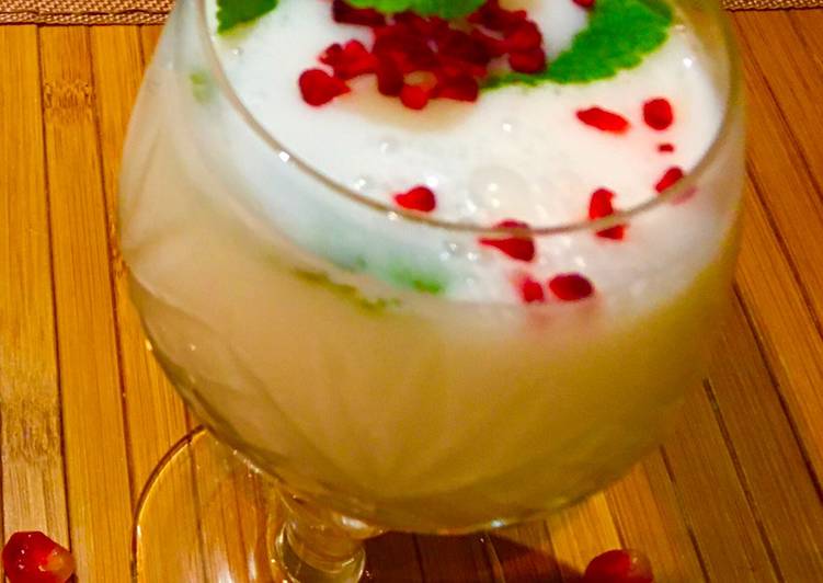 Nonalcoholic White Mojito: Nonalcoholic White Mojito: