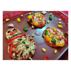 A picture of Mini cheese burst pizza.