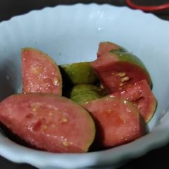 A picture of Khatta mitha guava.