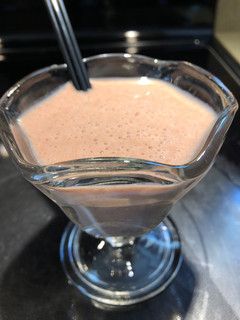 A picture of Banana 🍌 Strawberry 🍓 Oat Milk Smoothie.