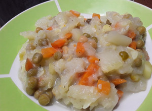 Una foto de Guiso de calabaza blanca, papa, arveja y zanahoria🥙🥗🥔