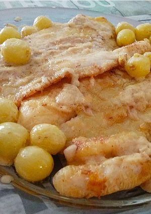 Φωτογραφία της συνταγής Γλώσσα φιλέτο με σαμπάνια και σταφύλι