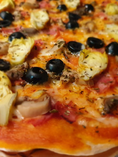 Una foto de Pizza capricciosa