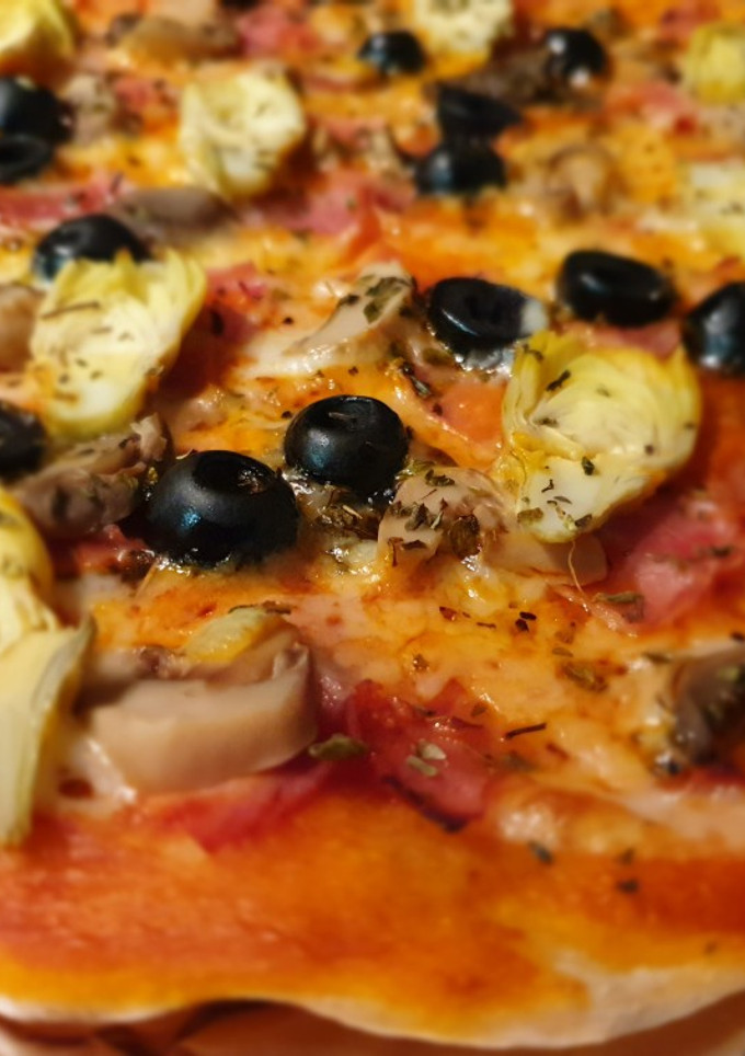 Una foto de Pizza capricciosa