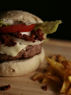 Foto principal de Hamburguesa especial de carne, queso y bacon 🍔