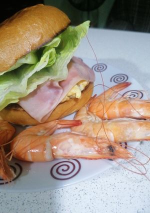 Una foto de Mollete relleno de tortilla