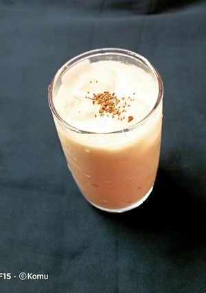 A picture of Apple Cinnamon Lassi.