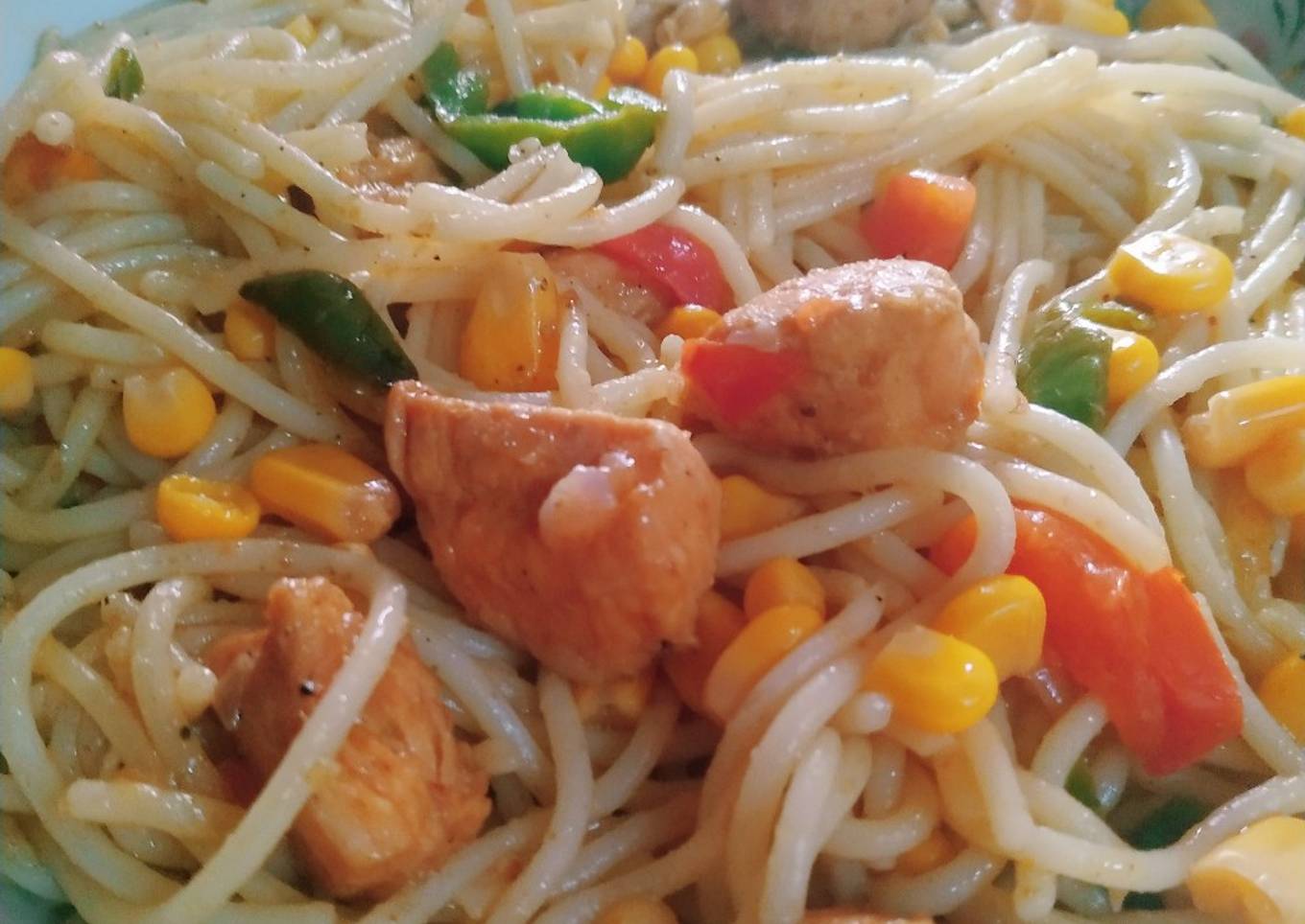 Chicken corn capsicum spaghetti