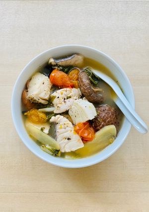 A picture of Fish soup in refreshing broth.