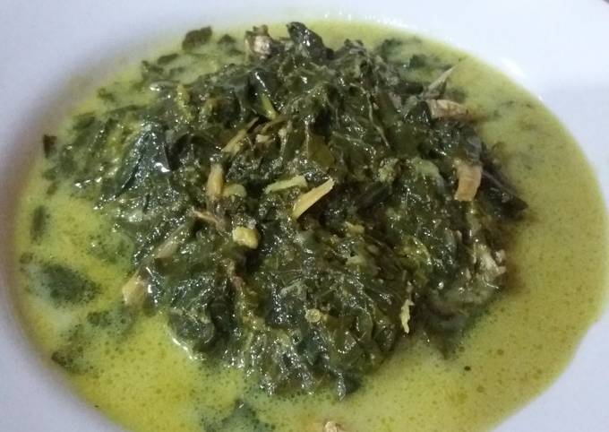 Resep Daun singkong bumbu kuning, Enak