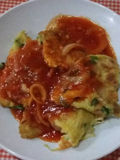 Foto resep Fritata sayuran dengan saus tomat