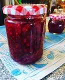 Johannisbeeren-Konfitüre mit Vanille und Zimt