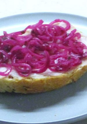 Fűszeres lilahagyma saláta recept fotója
