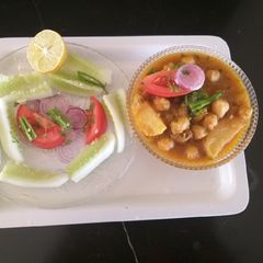 A picture of Chickpeas curry.