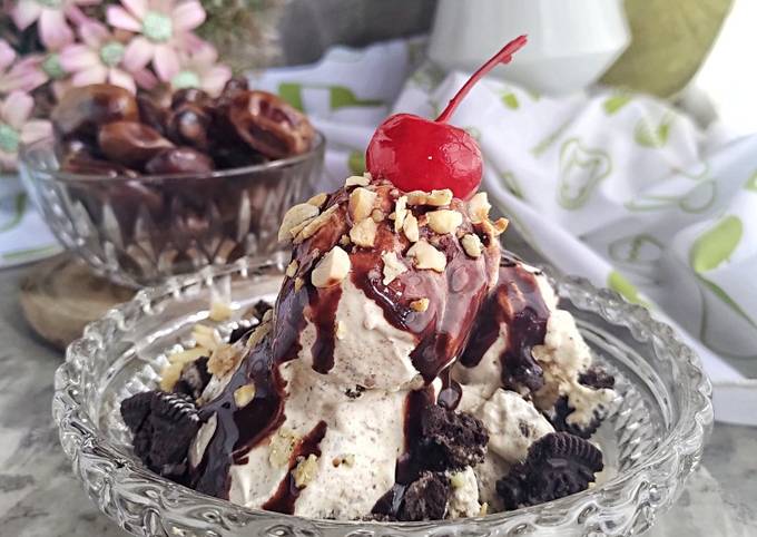 Resep: Es Krim Kurma Oreo (dgn saus cokelat homemade) Menu Enak