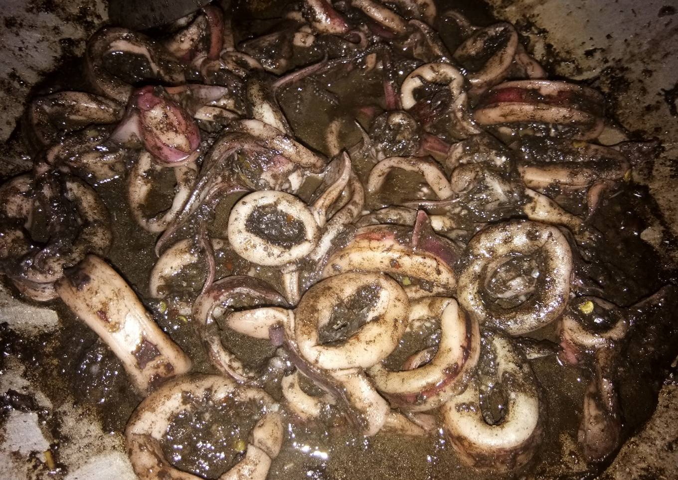 Cumi-cumi hitam bukan pesan