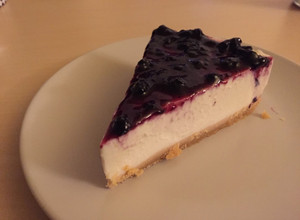 Foto principal de Tarta de queso con mermelada de arándanos