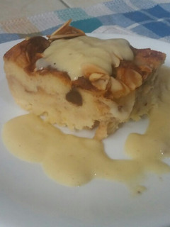 Foto resep Bread Pudding with Custard Vla